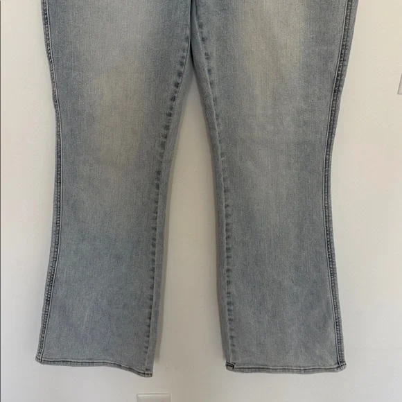 Judy Blue Light Wash Bootcut Jeans, Style#JB88784 LT-S - Size 15/32 Short - Picture 3 of 7